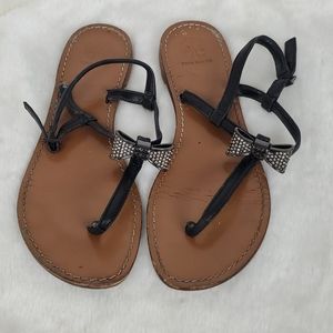 Tory Burch black metal bow detail size 8.5 M